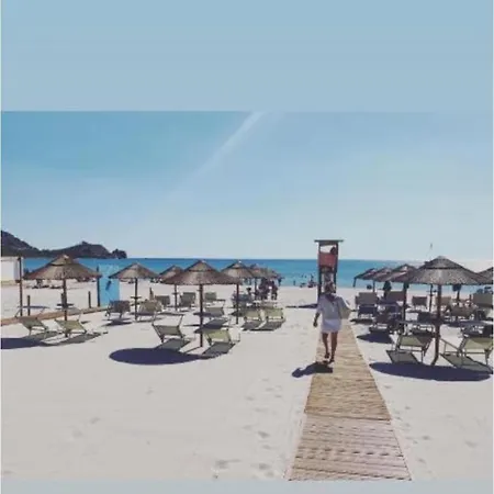 Agasi Piscina E Vista Mare *