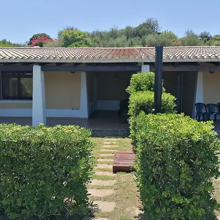 Agasi Piscina E Vista Mare Ferienhaus Marina di Gairo