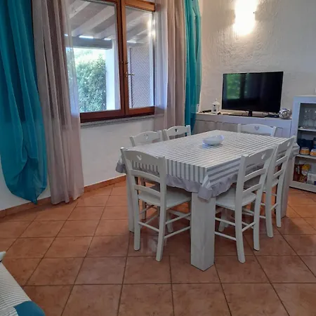Agasi Piscina E Vista Mare *