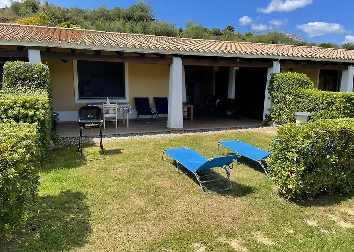 Agasi Piscina E Vista Mare 度假居 Marina di Gairo
