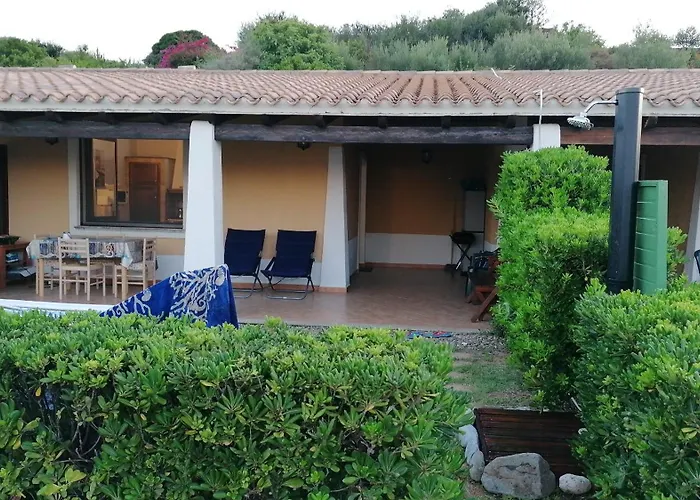 Agasi Piscina E Vista Mare 度假居