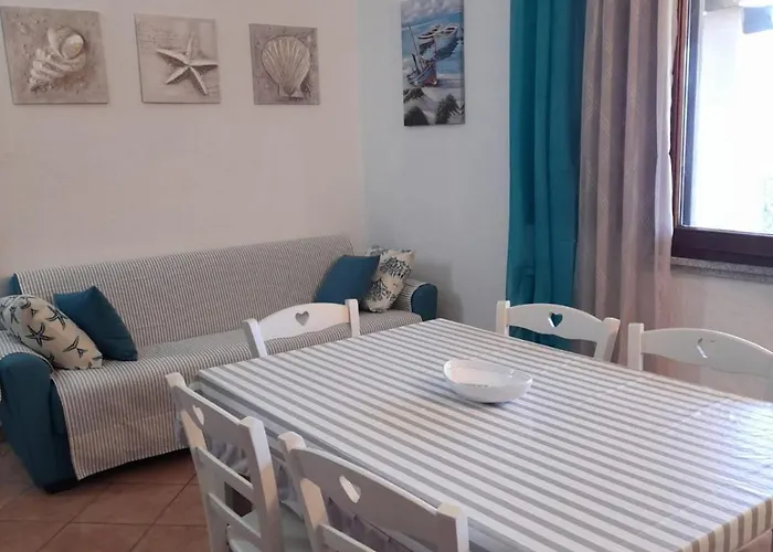 Agasi Piscina E Vista Mare 度假居 *